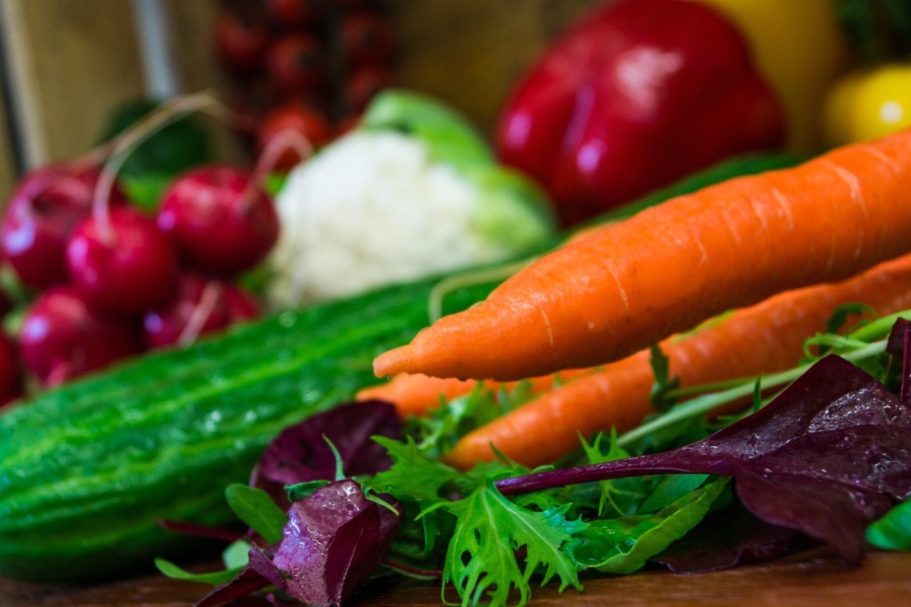 Frisches Obst und Gemüse für Kinderessen